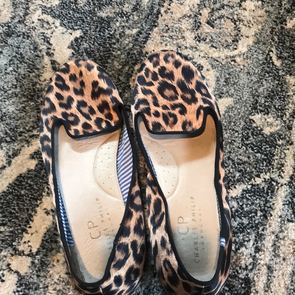 Cheetah smoking loafer